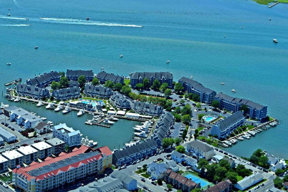 Harbour Island 406K condo